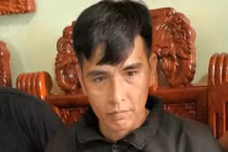 Nuôi 10 chó dữ bảo vệ 'boongke' ma tuý ở Hưng Yên