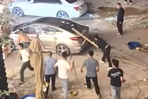 Nhiều tội danh vụ nhóm người bao vây, đập phá ô tô ở Nghệ An