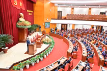 Thông cáo báo chí ngày làm việc thứ ba và bế mạc Hội nghị Trung ương 2 