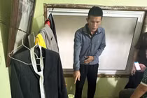 Đi xe máy từ Hải Phòng sang Quảng Ninh, 'đạo chích' khoắng liền 5 nhà