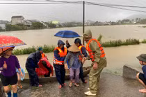 Triển khai biện pháp cấp bách ứng phó mưa lũ ở Khánh Hòa, Đắk Lắk, Gia Lai
