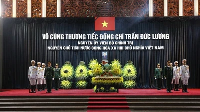 Linh cữu nguyên Chủ tịch nước Trần Đức Lương được quàn tại Nhà tang lễ Quốc gia, số 5 Trần Thánh Tông, thành phố Hà Nội. Ảnh: VGP