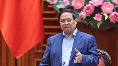 Thủ tướng chỉ đạo không để dân thiếu ăn, mặc sau bão