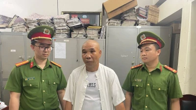 Bắt tài xế gây rối, xúc phạm cảnh sát ở Hưng Yên
