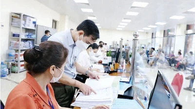 Doanh nhân, nhà khoa học làm lãnh đạo: Đổi mới nền công vụ