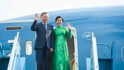 Tổng Bí thư Tô Lâm cùng Phu nhân lên đường thăm Hàn Quốc