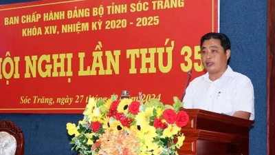 Cảnh cáo Ủy viên dự khuyết Trung ương Đảng Võ Chí Công