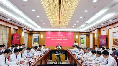 Chống tham nhũng, tiêu cực gắn với phát triển kinh tế xã hội