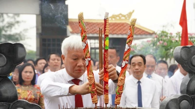 TP Hải Dương dâng hương tưởng nhớ Chủ tịch Hồ Chí Minh