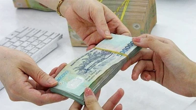 Bộ Nội vụ đề xuất tăng lương tối thiểu vùng bao nhiêu?