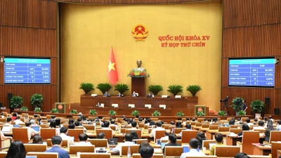 Ngày 23/5, Quốc hội thảo luận kết quả phát triển KTXH