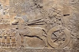 Tìm thấy bảo vật vô song của nhà vua Assyria