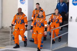 Bật mí những kỷ lục 'lần đầu tiên' trong sứ mệnh Artemis II của NASA