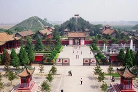 Ai lấy trộm tranh cổ trong lăng Vi Quý Phi và động cơ thật sự?