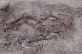 Mở mộ thuyền của phụ nữ Viking, sốc nặng thấy thứ bên trong