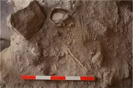 Bí ẩn nơi chôn cất 2.500 năm tuổi chứa gần 90 bộ hài cốt trẻ em