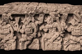 Phù điêu trên đá hé lộ sự thật động trời về nền văn minh Maya