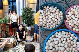 Người dân nấu cơm, chạy xe xuyên đêm cứu trợ vùng ngập Thái Nguyên