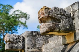 Linh vật nào được người Maya tôn sùng như thần cai âm giới?