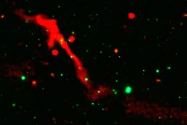 Chuyên gia phát hiện hố đen khổng lồ 'thức tỉnh' sau 100 triệu năm