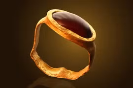 Bí ẩn chiếc nhẫn vàng 2.300 tuổi tìm thấy ở Israel