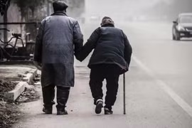 Tránh 5 kiểu hiếu thảo 'gượng gạo' để cha mẹ cảm thấy an lòng