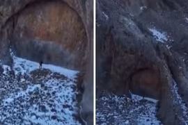 Cánh cửa khổng lồ ẩn trong núi nghi của người ngoài hành tinh