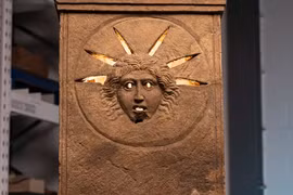 Phát hiện bàn thờ La Mã 1.900 năm tuổi ở Scotland