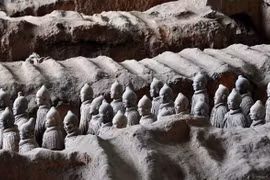 Bí mật chưa từng tiết lộ về bàn tay phương Tây trong lăng Tần Thủy Hoàng