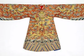 Ý nghĩa hình tượng rồng trong trang phục cung đình Huế