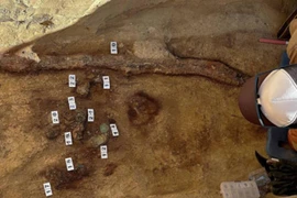 Thanh kiếm cổ từ thời Avar lộ diện nhờ công nghệ tiên tiến