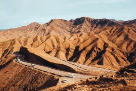 Cấu trúc 'nếp nhăn' cổ kỳ lạ ở Morocco, chuyên gia vắt óc giải mã