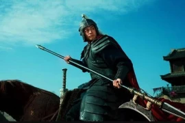 Vì sao Quan Vũ, Trương Phi hợp lực vẫn không thể thắng Lữ Bố?