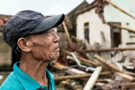 Giông lốc ở Ninh Bình khiến 9 người chết, nhân chứng kể phút sinh tử