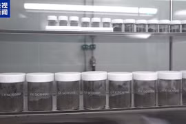 Mẫu vật đất Mặt Trăng hé lộ bí mật hàng tỷ năm tuổi