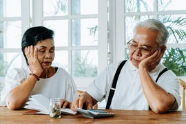 Giữ tiền quá chặt khiến tuổi già mất nhiều điều quý giá nhất