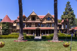 Ngôi nhà ma ám nổi tiếng nước Mỹ, chứa bí ẩn rùng rợn suốt trăm năm