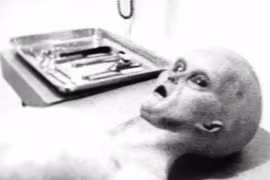 Tranh cãi video khám nghiệm tử thi người ngoài hành tinh ở Roswell