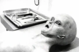 Tranh cãi video khám nghiệm tử thi người ngoài hành tinh ở Roswell