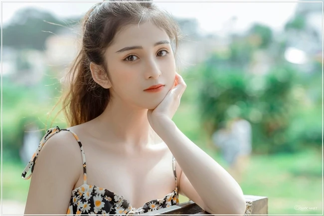 3 nữ sinh học Luật mặc trẻ-đẹp-sexy gây thiện cảm