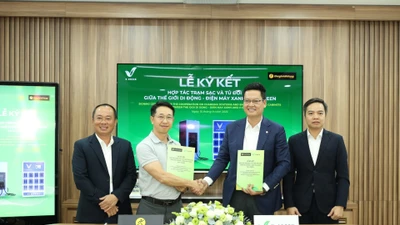 V-Green và Thế Giới Di Động lắp đặt hơn 2.000 trạm sạc, tủ đổi pin xe điện