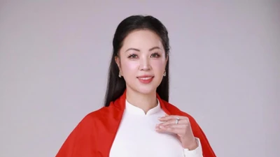 Hoa hậu Hoàng Thu Thủy xinh đẹp trong bộ ảnh kỷ niệm 80 năm Quốc khánh 2/9