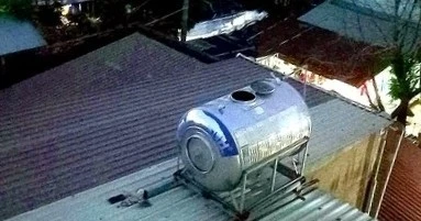Thợ sửa nhà kể phút ngó vào bồn nước thấy bộ xương người
