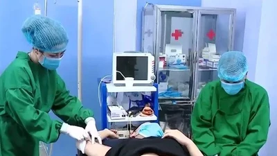 Phát hiện cơ sở thẩm mỹ trái phép hút mỡ cho hàng trăm người