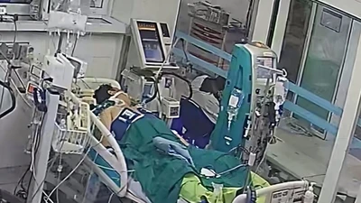 16 y bác sĩ ép tim liên tục gần 2 giờ cứu sống người bệnh nhồi máu cơ tim