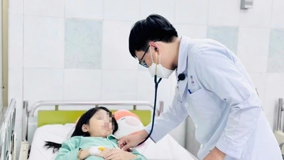 Hai chị em ngộ độc cần sa khi ăn kẹo dẻo không rõ nguồn gốc
