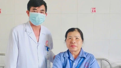 Màng phục hồi tự thân PRF điều trị nang xương hàm