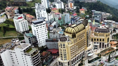 Đi chơi Tam Đảo, 2 cô gái bị uy hiếp cưỡng đoạt tài sản, xâm hại 
