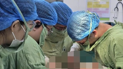 Cô gái Hà Nội vỡ tử cung vì tự uống thuốc phá thai tại nhà