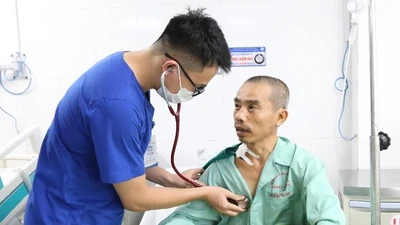 Người đàn ông bất ngờ hôn mê sau 2 tháng ngã xe